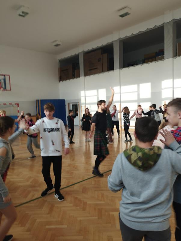 Małopolska Tarcza Antykryzysowa – Pakiet Edukacyjny II. Realizacja wsparcia szkół i placówek oświatowych - Grant 3